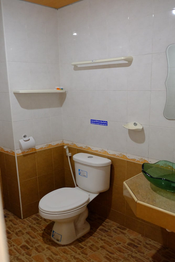 Bathroom 4, Banchang Apartment and Hotel, Ban Chang