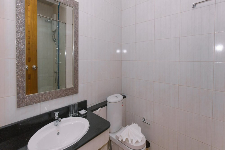 Bathroom 4, Royal Hill Satun Hotel, Langu