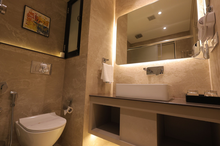 Bathroom 4, Hotel Ganga Sutra, Dehradun