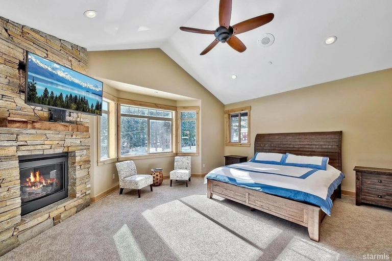 Room 4, 539 Wintoon Drive 4 Bedroom Home, El Dorado