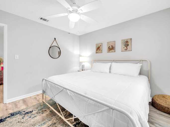 Bedroom 3, Portside R4, Bay