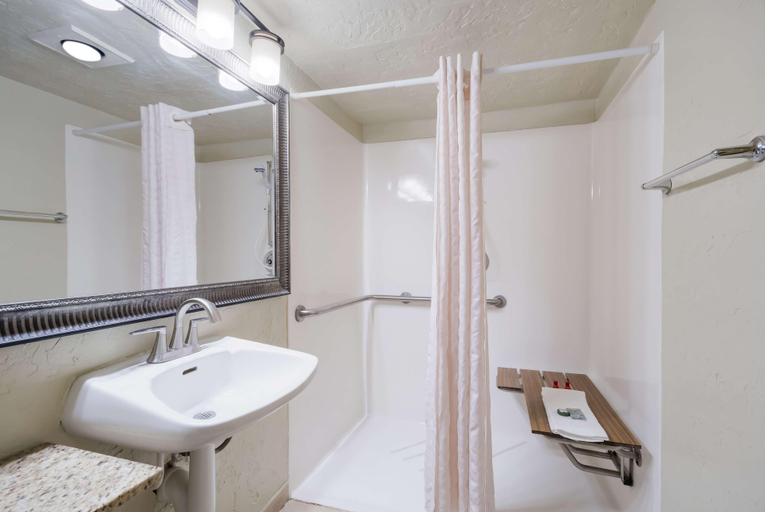Bathroom 4, Comancheria Hotel & Convention Center, Comanche