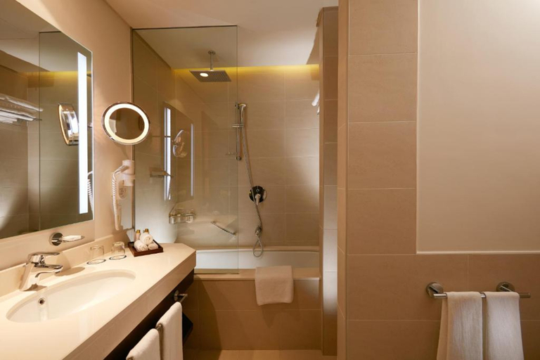 Bathroom 5, Royal M Hotel Fujairah by Gewan, Fujairah
