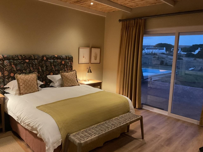 Room 4, De Hoop Villa, Overberg