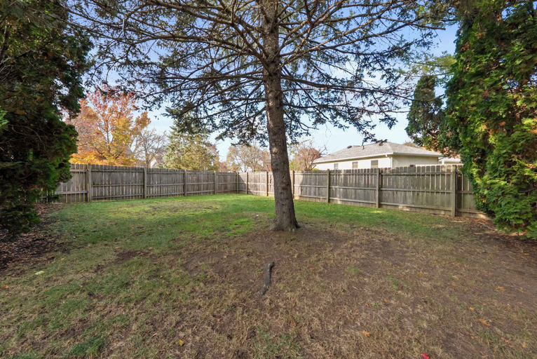 View from room, Dublin 5BR + Game Room Near Bridge Park + Zoo, Franklin