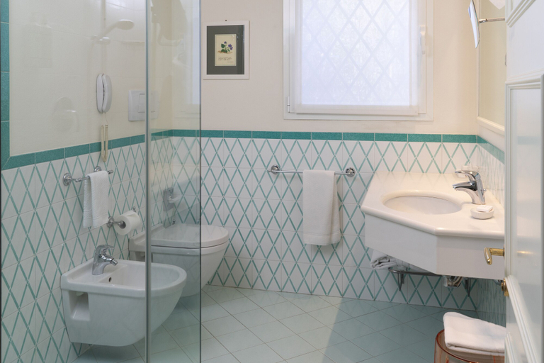 Bathroom 4, Hotel Relais Villa Abbondanzi, Ravenna