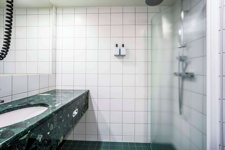 Bathroom 3, Scandic Plaza Umea, Umeå