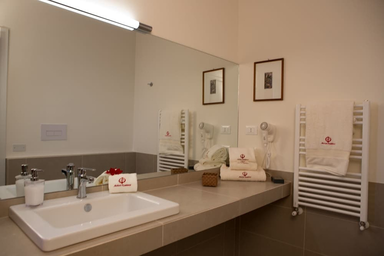 Bathroom, MARBELA RESIDENCE, Palermo
