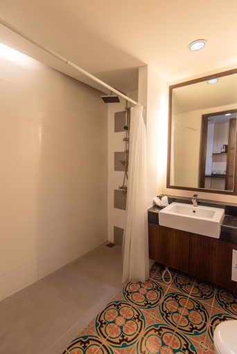Bathroom 4, PhoomThai Garden, Muang Phrae