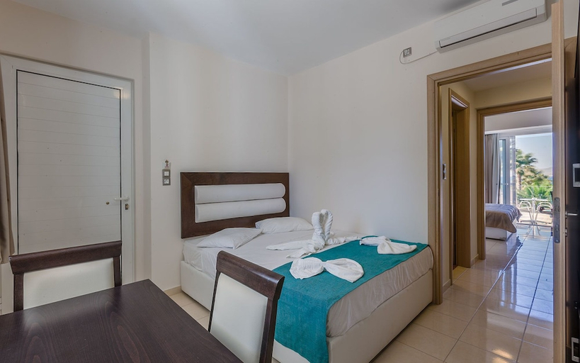 Bedroom 2, Cavo D Oro Hotel, South Aegean