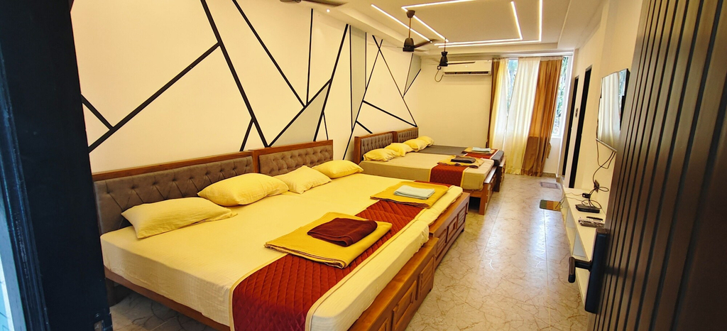 Room 4, MOON LIGHT RESORT, Salem