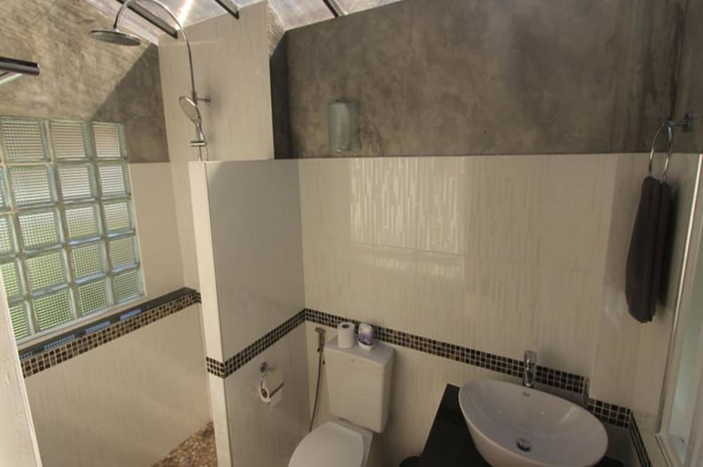 Bathroom 3, Serenity Resort, Koh Chang