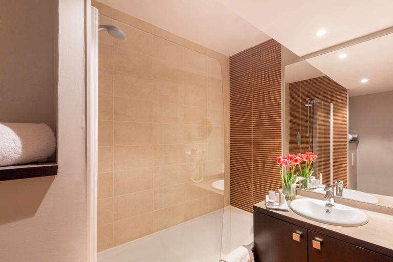 Bathroom 3, Best Western Park Hotel Geneve-Thoiry, Ain