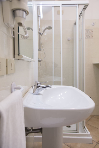 Bathroom 4, Residence Villa Maria, Brescia
