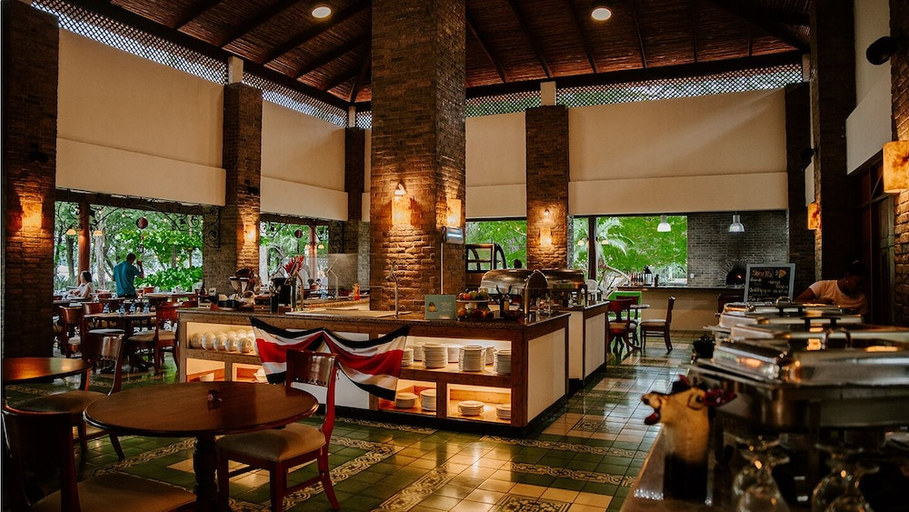 Food & Drinks 5, CC Beach Front Papagayo All Inclusive, Carrillo