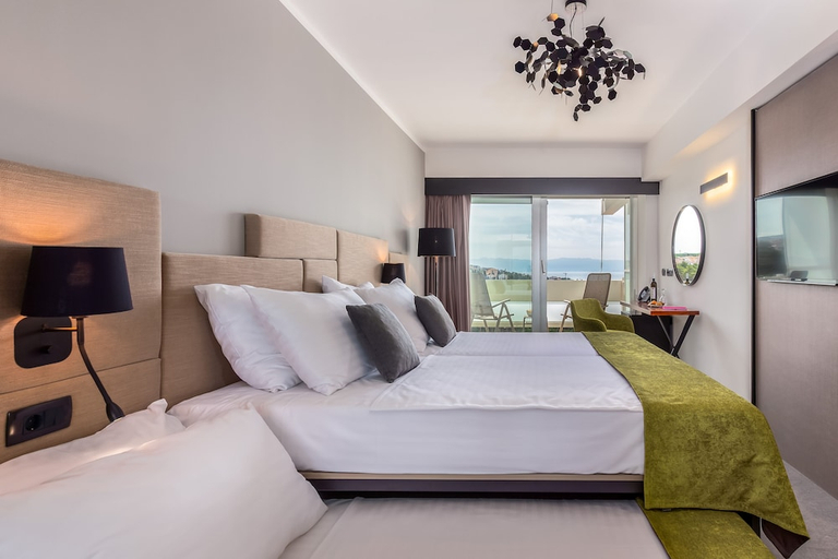 Bedroom 3, Hotel Omorika Crikvenica, Crikvenica