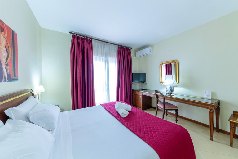 Bedroom 2, Hotel Sakura, Sure Hotel Collection by Best Western, Napoli