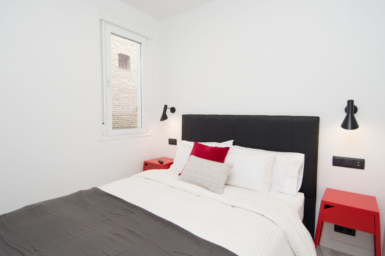 Room 2, Condominio San Bernardino, Madrid