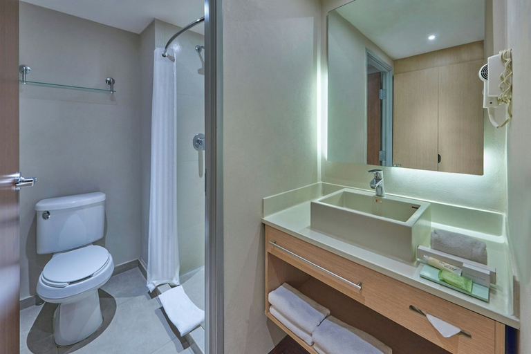 Bathroom 3, City Express by Marriott Playa Del Carmen, Cozumel