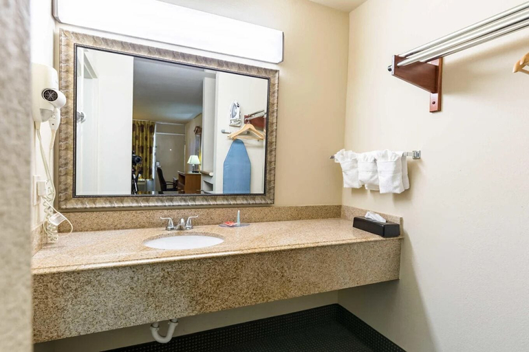 Bathroom 3, Eco Inn Suites by Hotel O Baytown, Houston