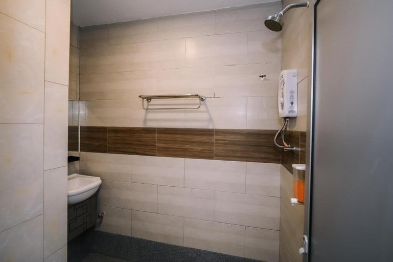 Bathroom 4, Swing & Pillows - Kota Warisan, Selangor , Sepang