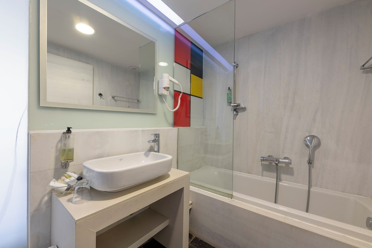 Bathroom 4, Akti Palace, South Aegean