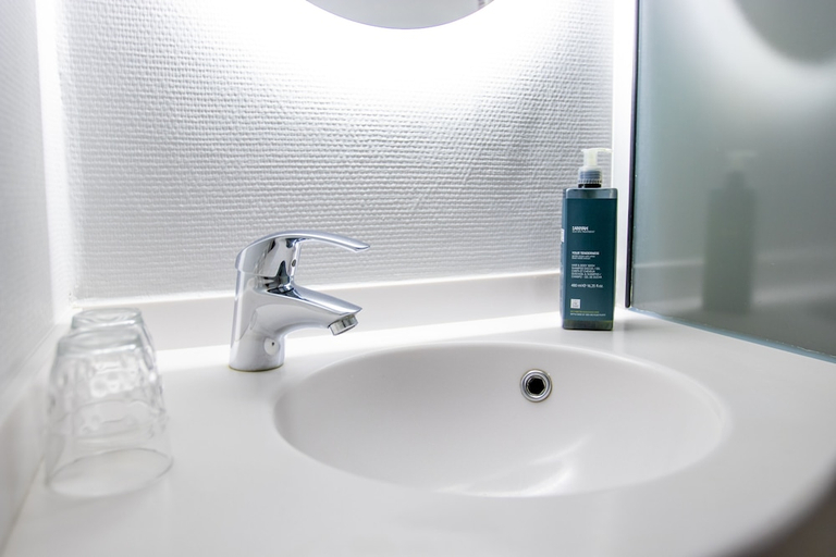 Bathroom 4, Greet Hotel, Haute-Savoie