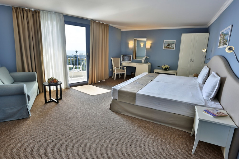 Bedroom 3, Sofia, Varna