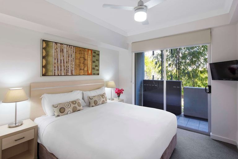 Bedroom 3, Oaks Brisbane Mews Suites, Bowen Hills