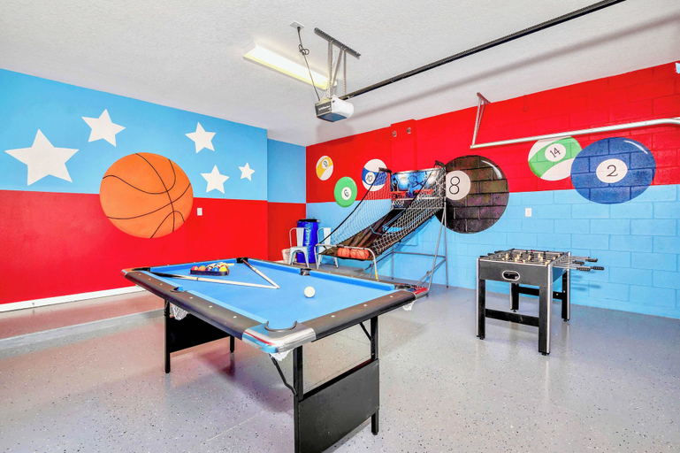 Interior 3, Waterfront Family Mansion w Bbq, Games Room & Pool, Osceola
