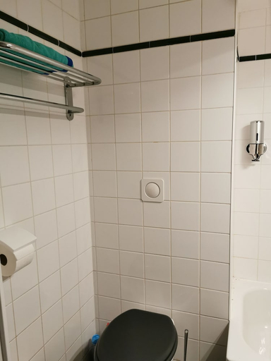 Bathroom 4, Aparthotel Adagio Access La Défense Place Charras, Hauts-de-Seine