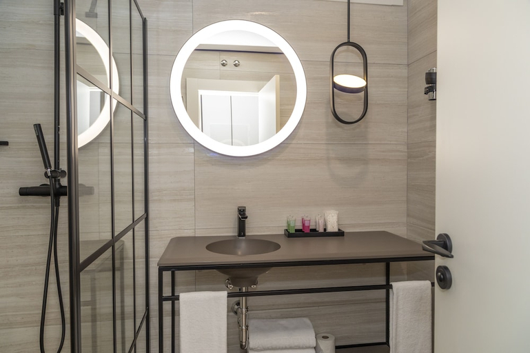 Others 3, Smartrental Collection Gran Via Centric, Madrid