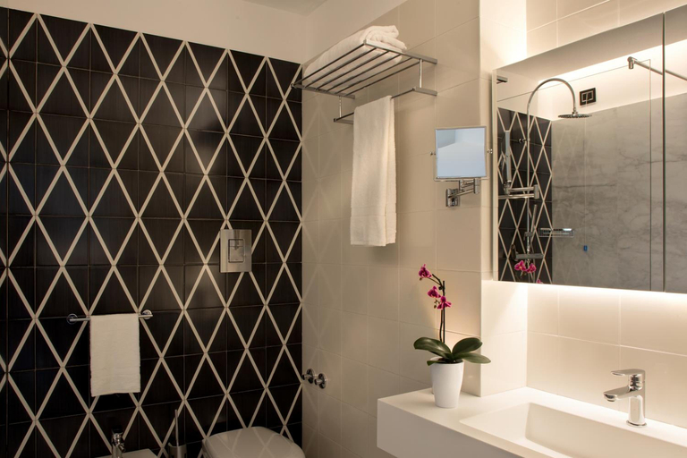 Bathroom 5, Il San Cristoforo, Napoli