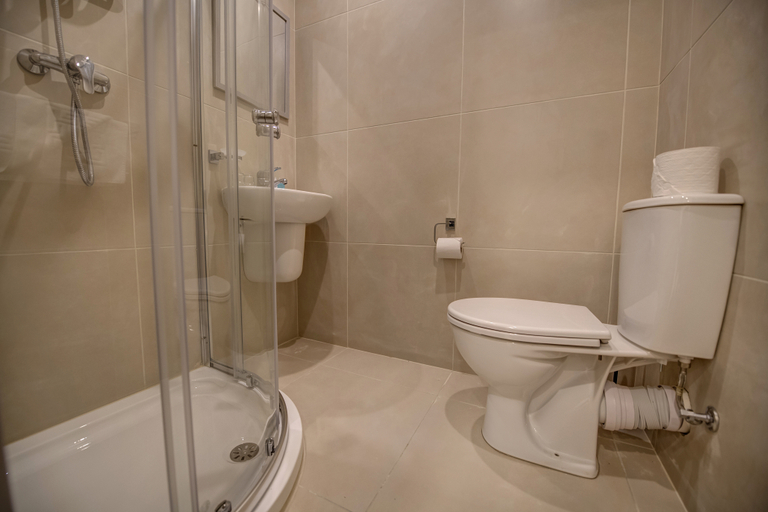 Bathroom 3, Europa Hotel