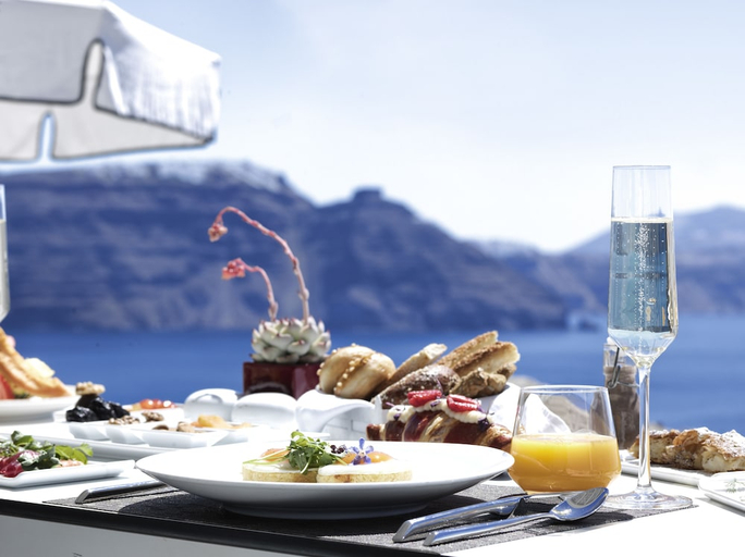 Food & Drinks 5, Villaki Oia, South Aegean