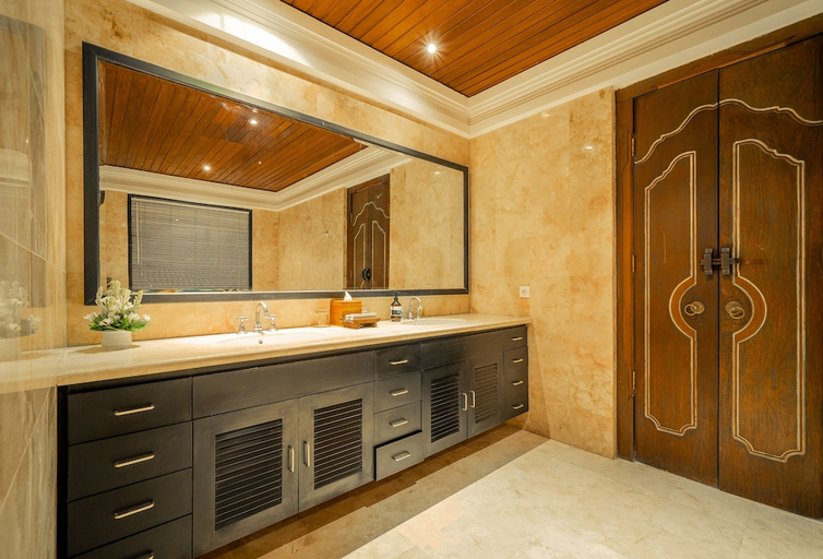 Bathroom 5, Jimbaran Beach Villas By Nakula, Badung