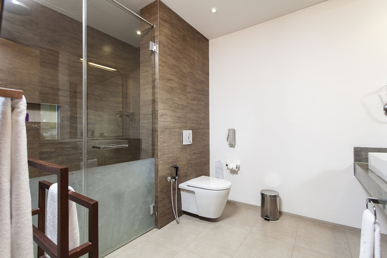 Bathroom 5, Amaya Beach Passikudah, Koralai Pattu (Valachchenai)