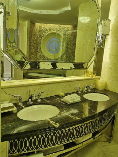 Bathroom 3, Longcheng Garden Hotel, Jixi