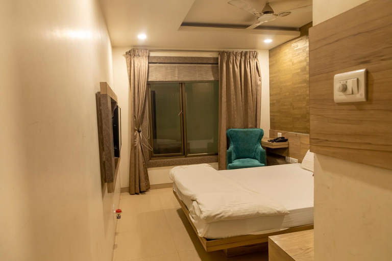 Bedroom 2, Hotel Adarsh Palace, Bhopal