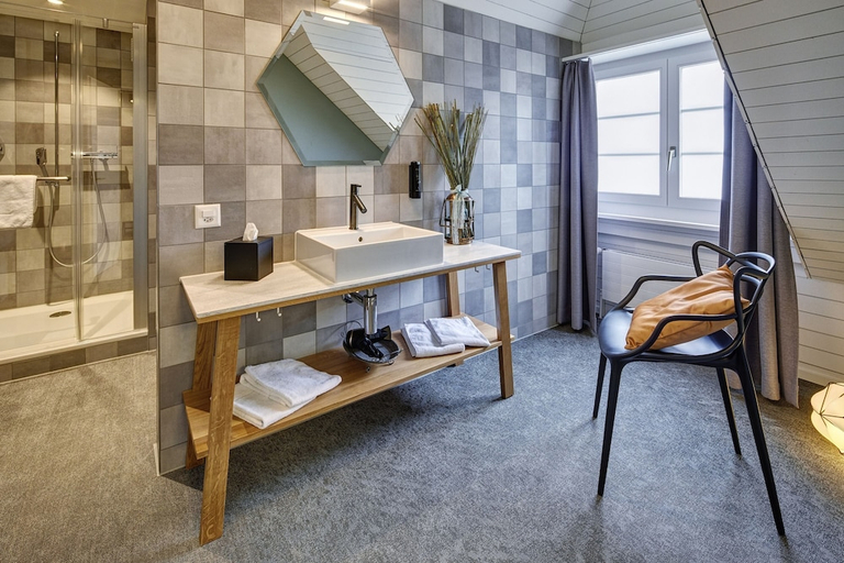 Bathroom 3, Hotel Drei Konige, Luzern