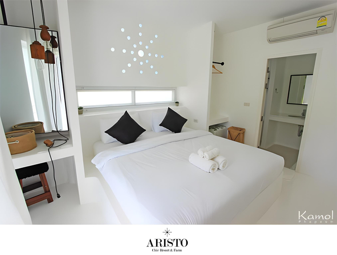 Bedroom 2, Aristo Chic Resort and Farm, Suan Phung