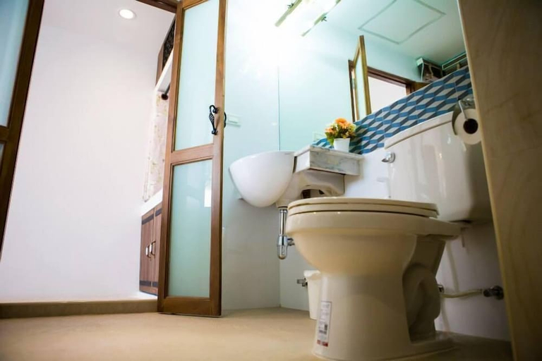 Bathroom 4, Hotel Toscana Trad, Muang Trat