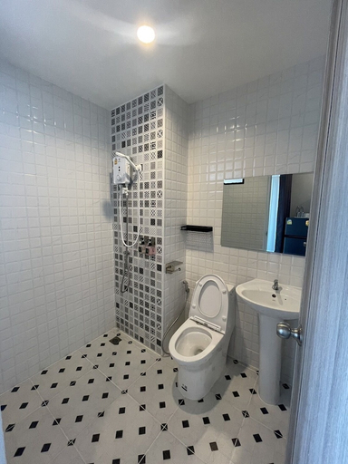 Bathroom 3, Chonlapruk Lakeside Hotel, Muang Khon Kaen