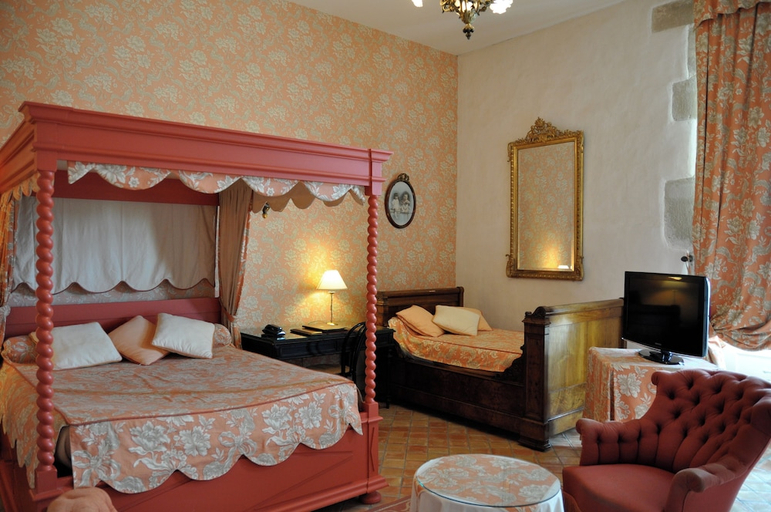 Bedroom 3, CHATEAU DE CAVANAC, Aude