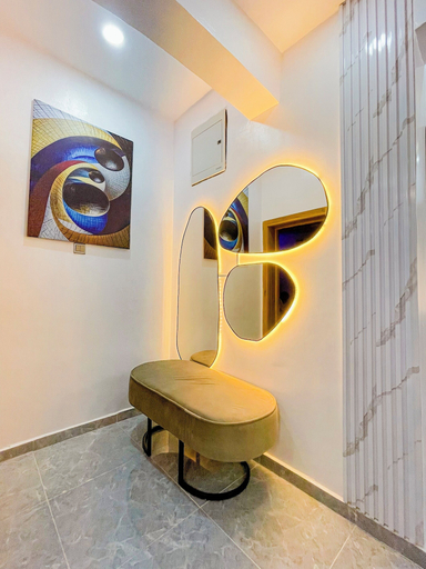 Room 5, La Veda Manor Luxury Apartment, Ido