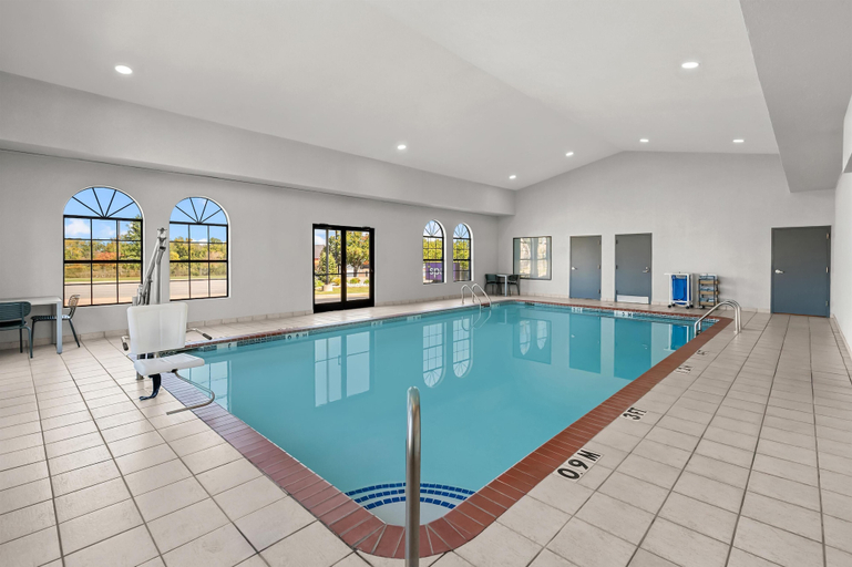 Sport & Beauty, Spark by Hilton North Little Rock, Pulaski