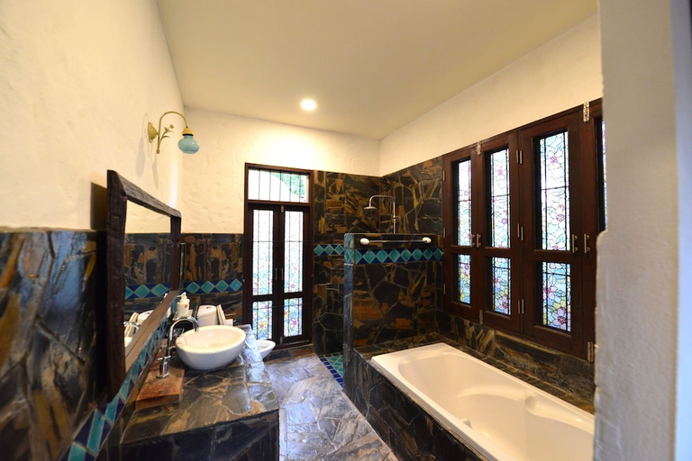 Bathroom 3, Baan Namping Riverside Village Chiang Mai, Hang Dong