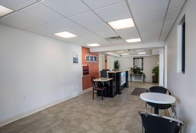 Public Area 3, Motel 6 London, KY, Laurel