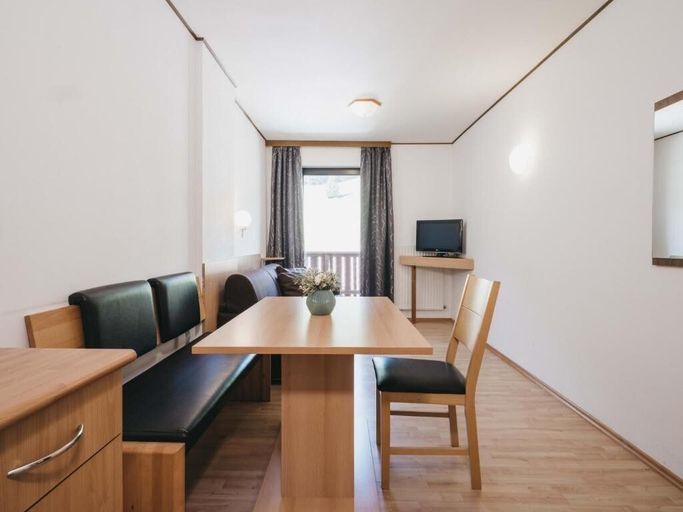 Others 4, Haus Bellevue, Landeck