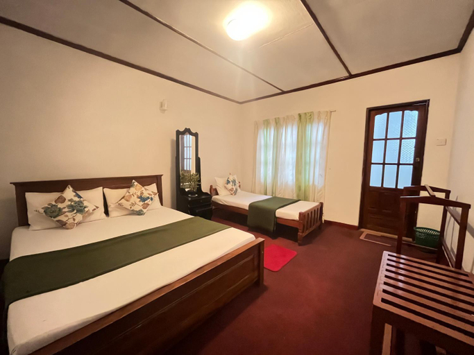 Bedroom 4, Green Savanna Holiday Bungalow, Nuwara Eliya